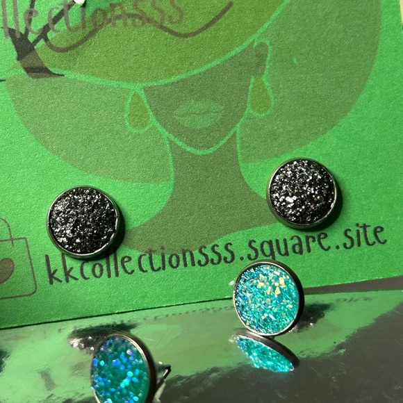12 mm Sparkling Silver and Teal Stud Earrings - Picture 3 of 3